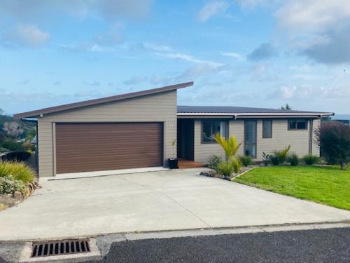 3 beds + office, 3 bathrooms - 140m2